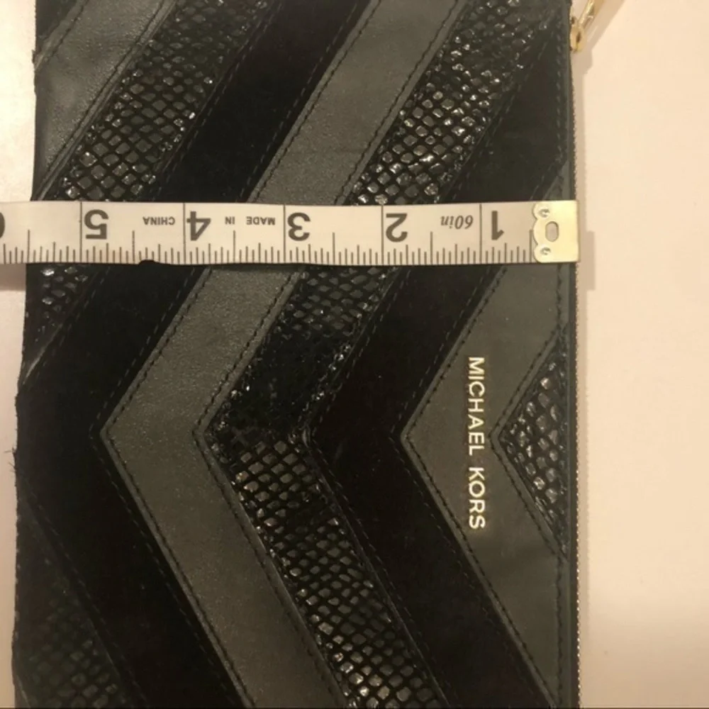 Michael kors black chevron multi texture wristlet